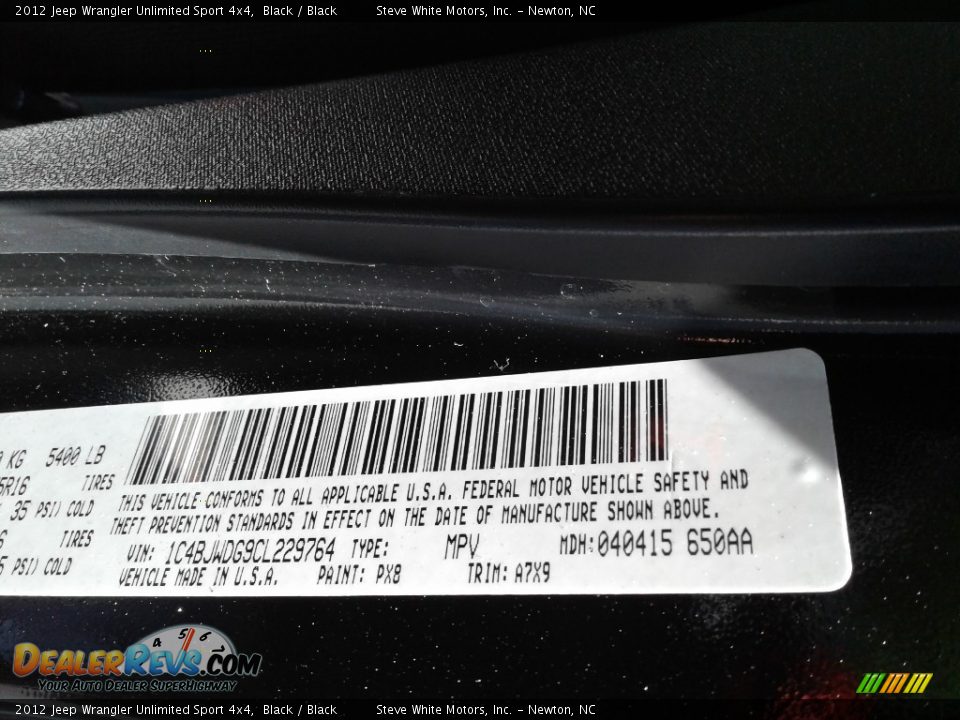 2012 Jeep Wrangler Unlimited Sport 4x4 Black / Black Photo #28