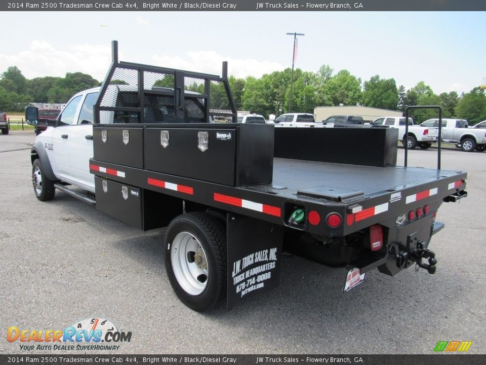 2014 Ram 2500 Tradesman Crew Cab 4x4 Bright White / Black/Diesel Gray Photo #3