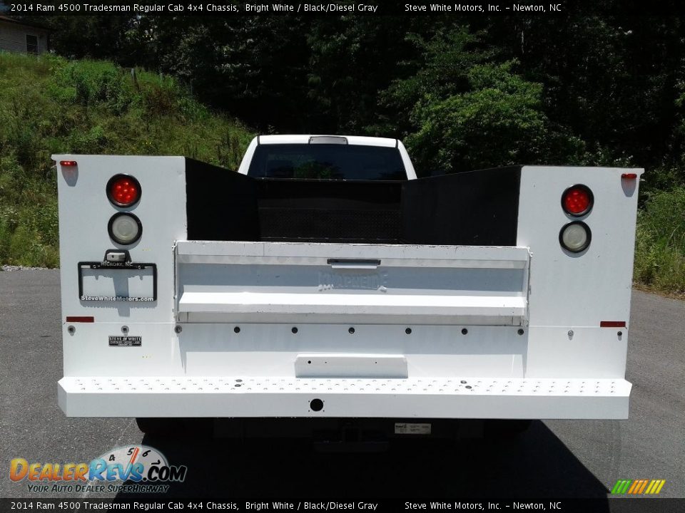 2014 Ram 4500 Tradesman Regular Cab 4x4 Chassis Bright White / Black/Diesel Gray Photo #11