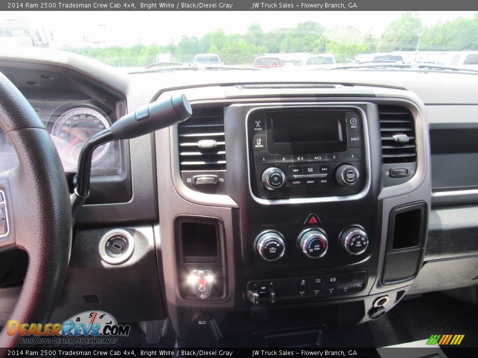 2014 Ram 2500 Tradesman Crew Cab 4x4 Bright White / Black/Diesel Gray Photo #27