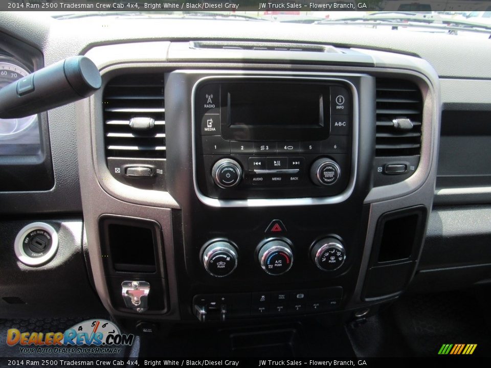 2014 Ram 2500 Tradesman Crew Cab 4x4 Bright White / Black/Diesel Gray Photo #30