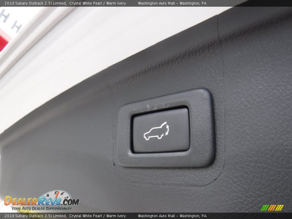 2019 Subaru Outback 2.5i Limited Crystal White Pearl / Warm Ivory Photo #30