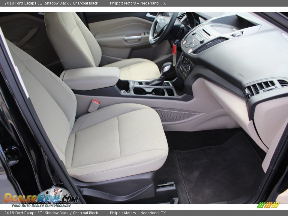 2018 Ford Escape SE Shadow Black / Charcoal Black Photo #28