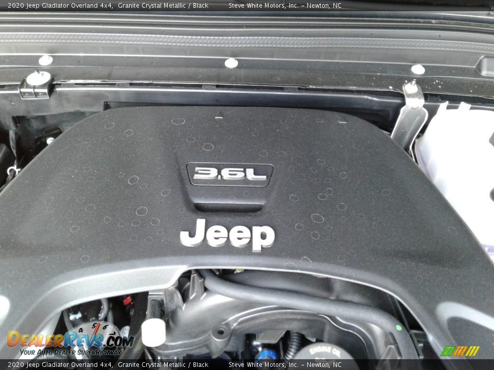 2020 Jeep Gladiator Overland 4x4 Granite Crystal Metallic / Black Photo #10
