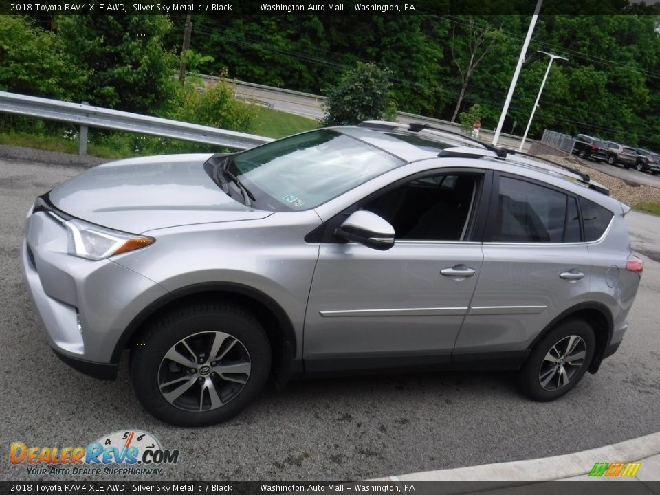 2018 Toyota RAV4 XLE AWD Silver Sky Metallic / Black Photo #11