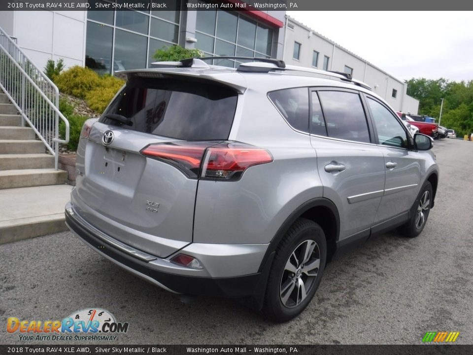 2018 Toyota RAV4 XLE AWD Silver Sky Metallic / Black Photo #13