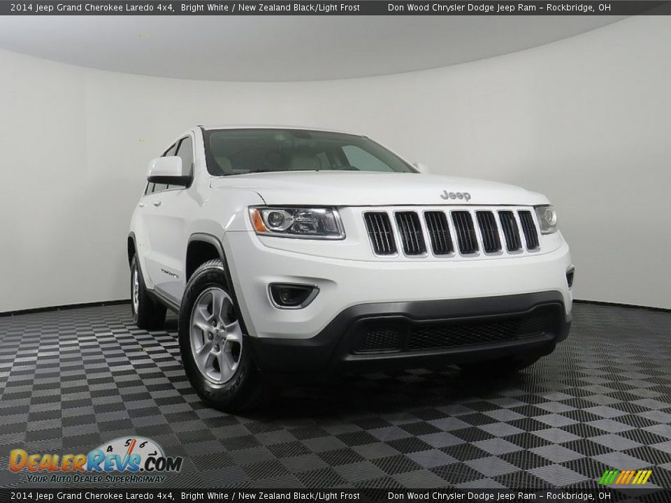 2014 Jeep Grand Cherokee Laredo 4x4 Bright White / New Zealand Black/Light Frost Photo #1