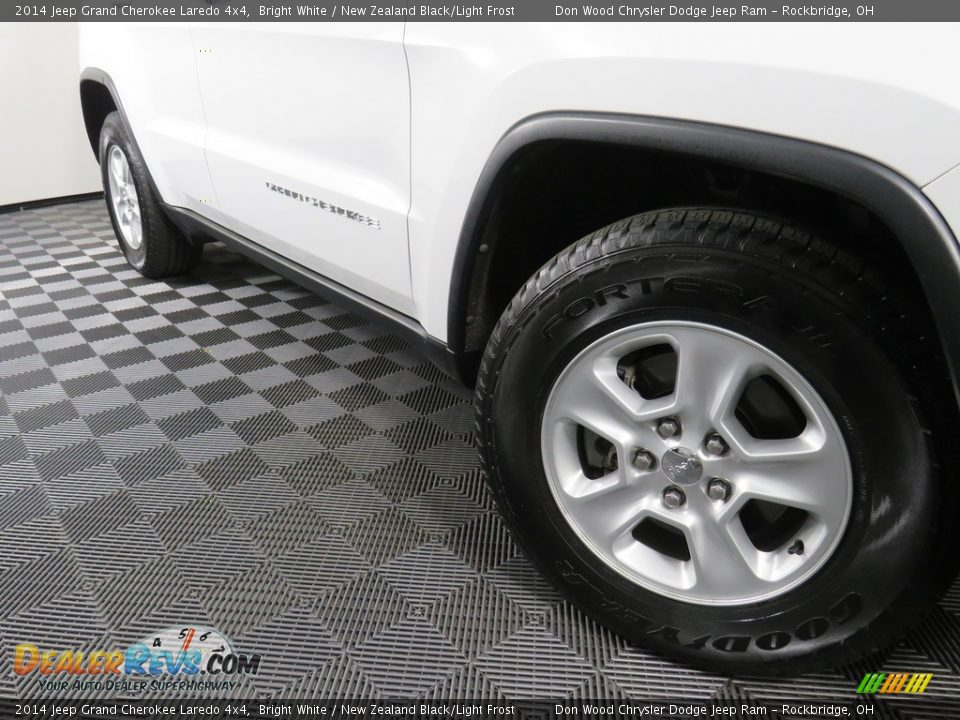 2014 Jeep Grand Cherokee Laredo 4x4 Bright White / New Zealand Black/Light Frost Photo #3