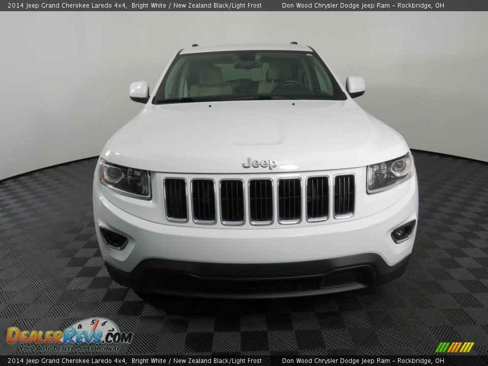 2014 Jeep Grand Cherokee Laredo 4x4 Bright White / New Zealand Black/Light Frost Photo #4