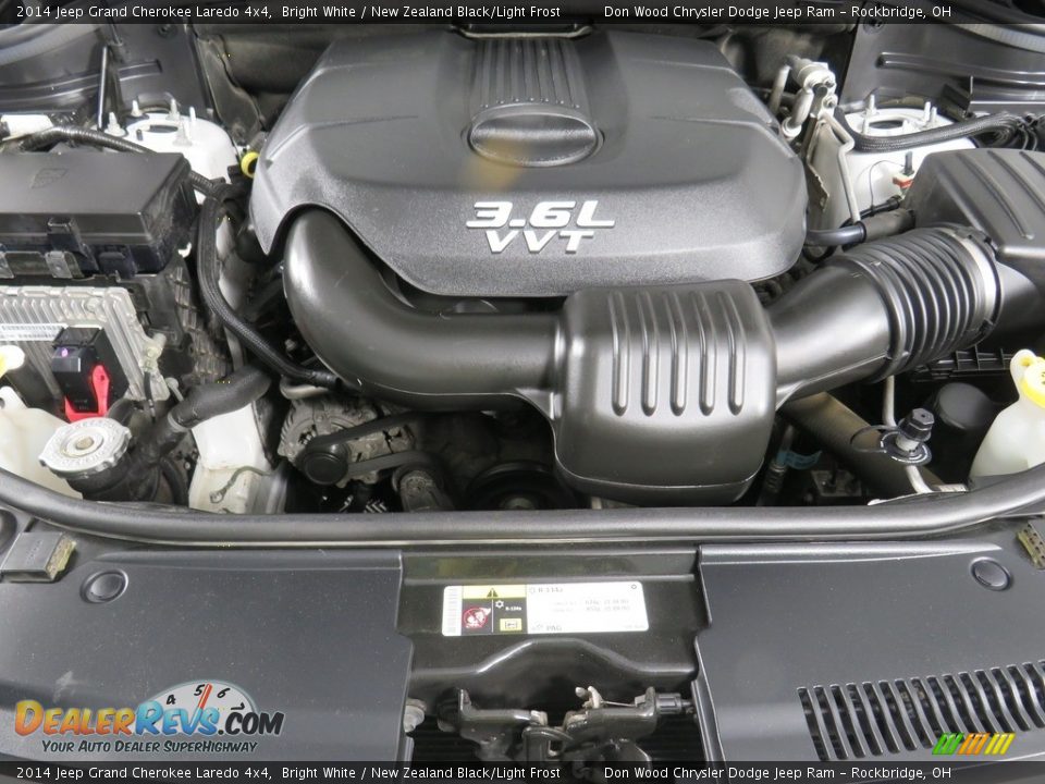 2014 Jeep Grand Cherokee Laredo 4x4 Bright White / New Zealand Black/Light Frost Photo #6