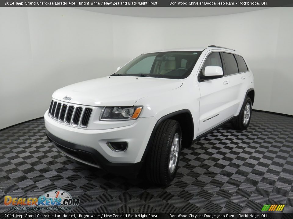 2014 Jeep Grand Cherokee Laredo 4x4 Bright White / New Zealand Black/Light Frost Photo #7