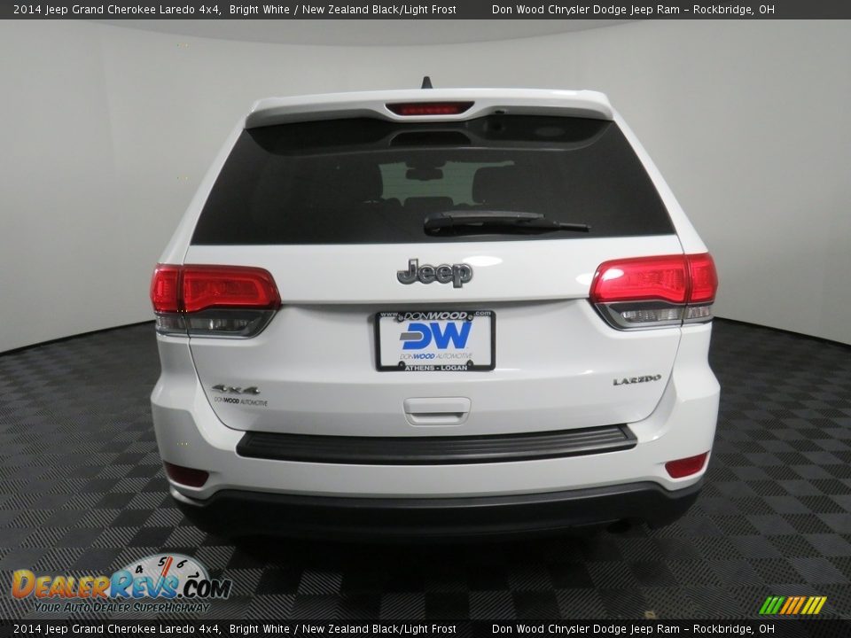 2014 Jeep Grand Cherokee Laredo 4x4 Bright White / New Zealand Black/Light Frost Photo #11