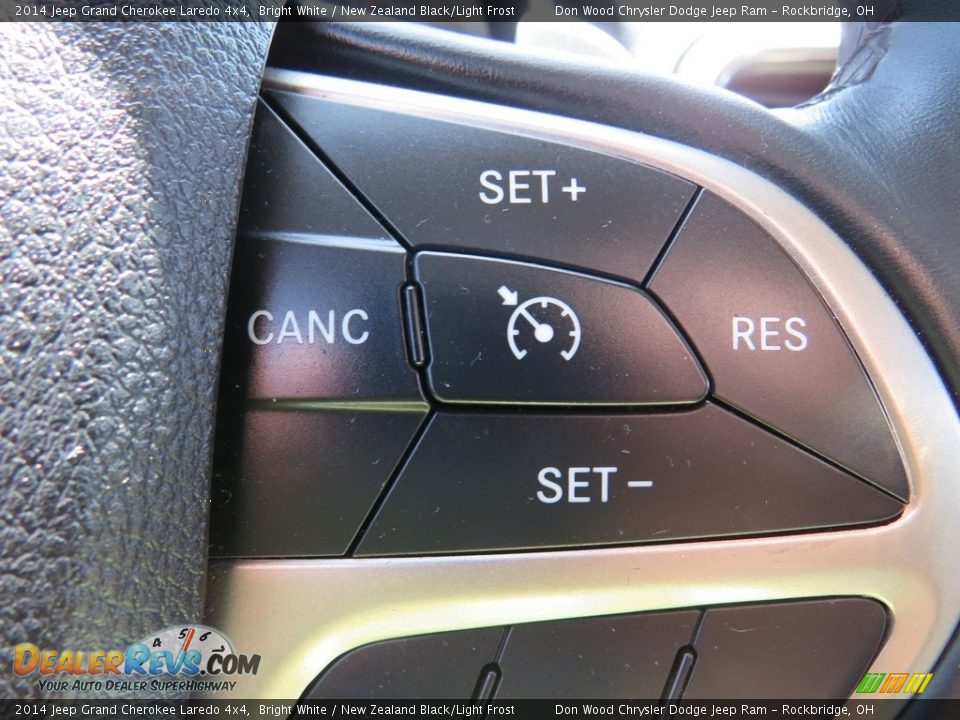 2014 Jeep Grand Cherokee Laredo 4x4 Bright White / New Zealand Black/Light Frost Photo #24