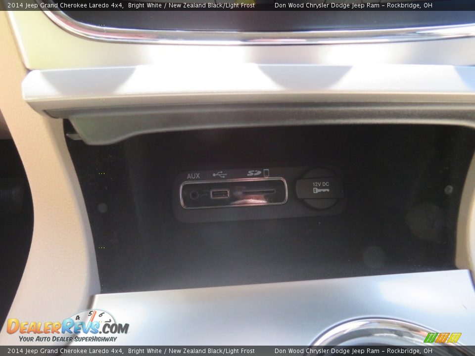 2014 Jeep Grand Cherokee Laredo 4x4 Bright White / New Zealand Black/Light Frost Photo #26