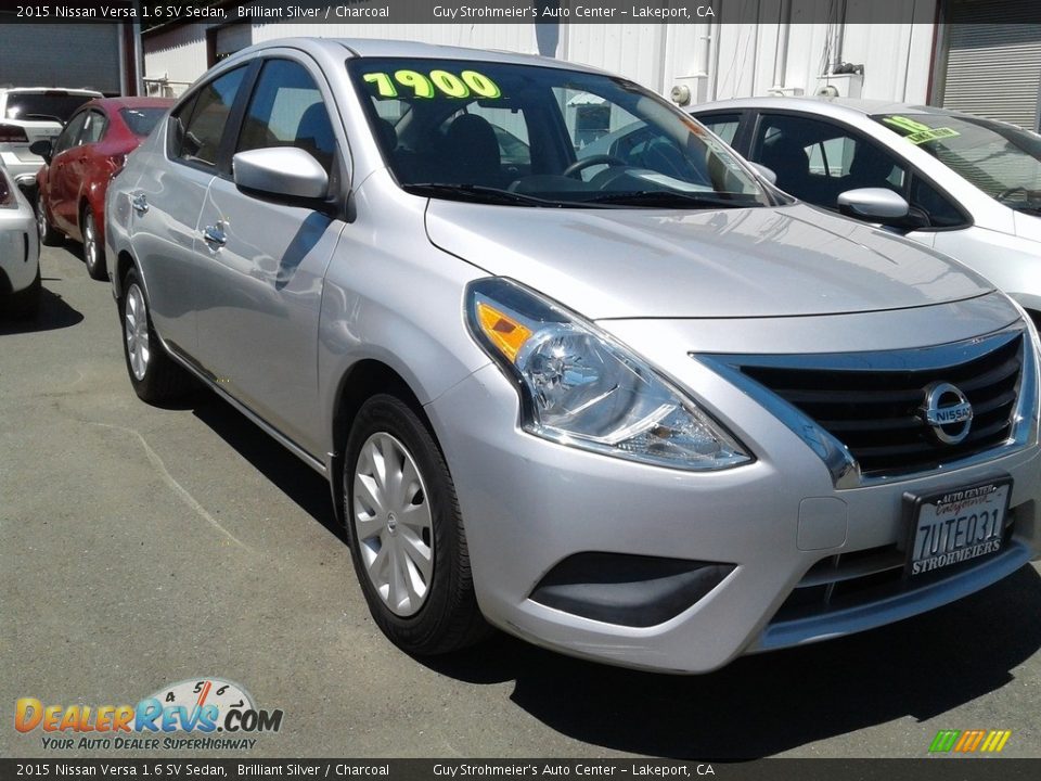 2015 Nissan Versa 1.6 SV Sedan Brilliant Silver / Charcoal Photo #1