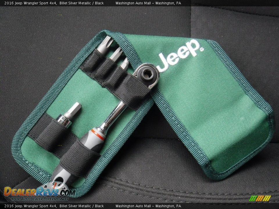 2016 Jeep Wrangler Sport 4x4 Billet Silver Metallic / Black Photo #25