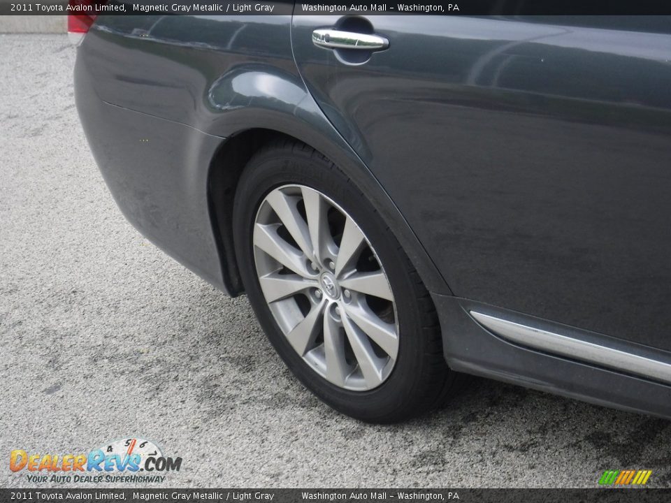 2011 Toyota Avalon Limited Magnetic Gray Metallic / Light Gray Photo #9