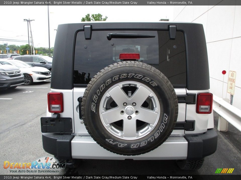 2010 Jeep Wrangler Sahara 4x4 Bright Silver Metallic / Dark Slate Gray/Medium Slate Gray Photo #4