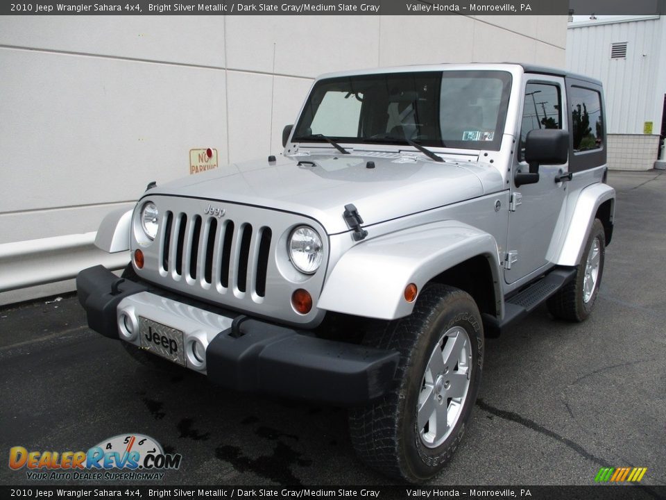 2010 Jeep Wrangler Sahara 4x4 Bright Silver Metallic / Dark Slate Gray/Medium Slate Gray Photo #10
