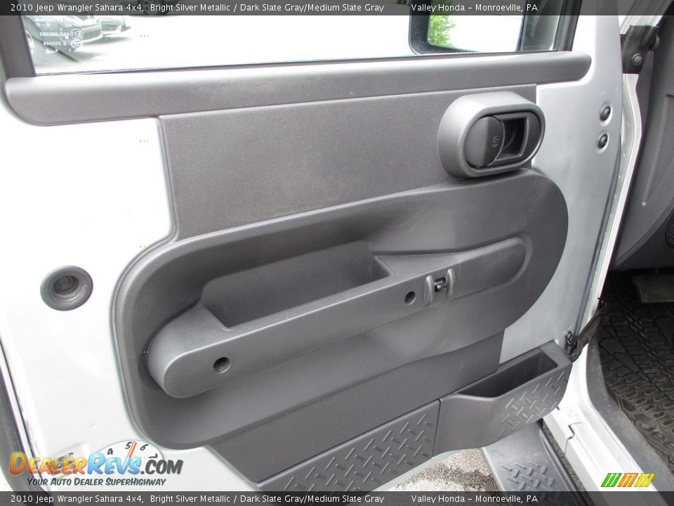 2010 Jeep Wrangler Sahara 4x4 Bright Silver Metallic / Dark Slate Gray/Medium Slate Gray Photo #11