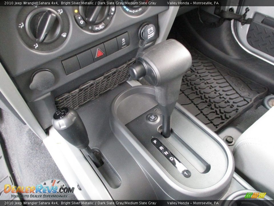 2010 Jeep Wrangler Sahara 4x4 Bright Silver Metallic / Dark Slate Gray/Medium Slate Gray Photo #15