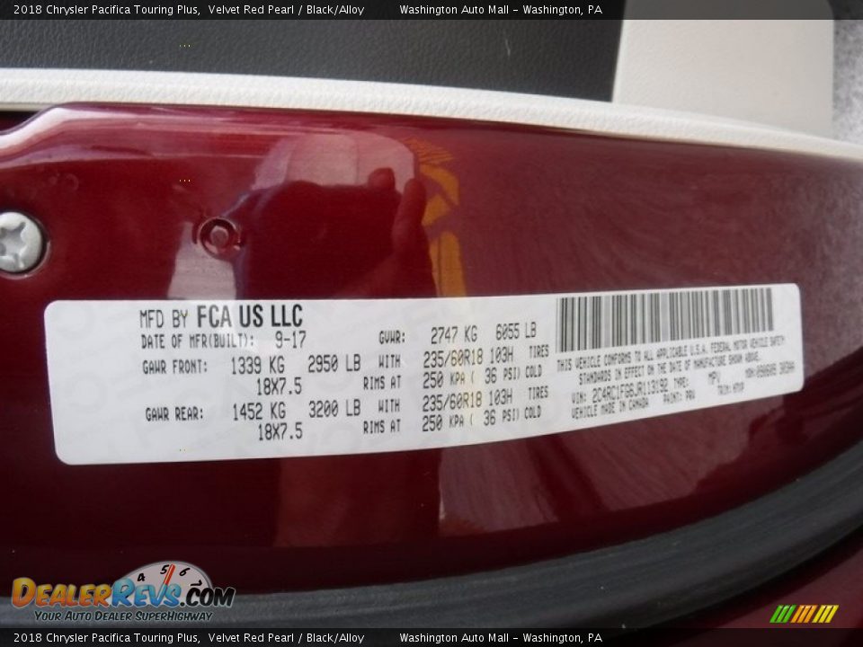 2018 Chrysler Pacifica Touring Plus Velvet Red Pearl / Black/Alloy Photo #29