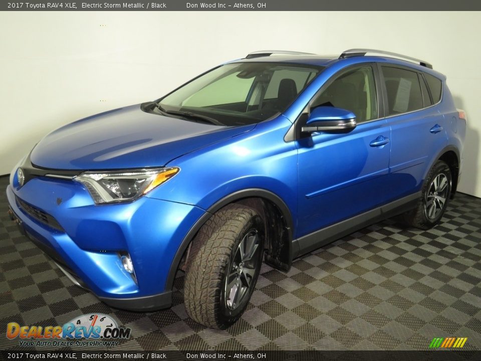 2017 Toyota RAV4 XLE Electric Storm Metallic / Black Photo #7