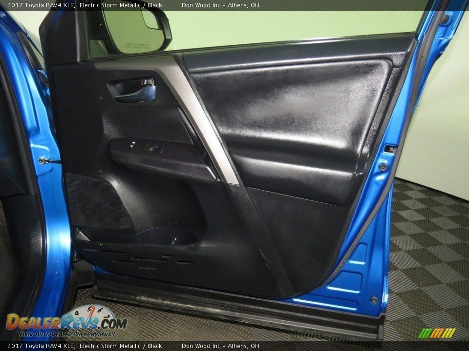 2017 Toyota RAV4 XLE Electric Storm Metallic / Black Photo #25