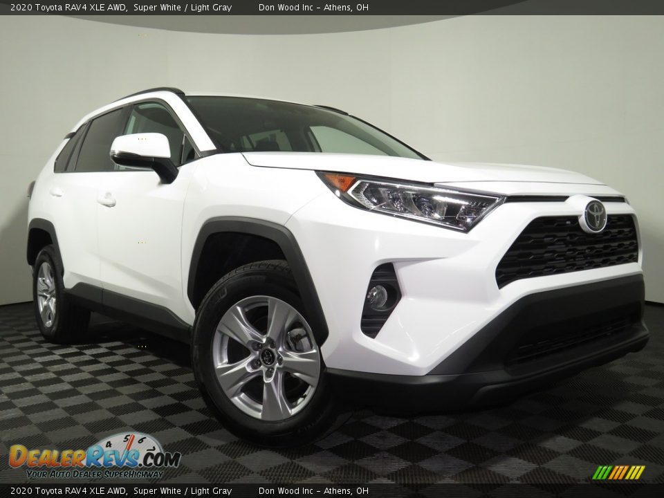 2020 Toyota RAV4 XLE AWD Super White / Light Gray Photo #1