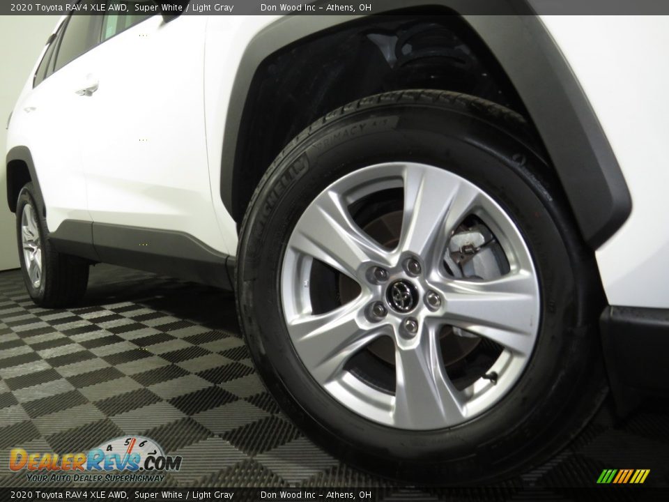 2020 Toyota RAV4 XLE AWD Super White / Light Gray Photo #3