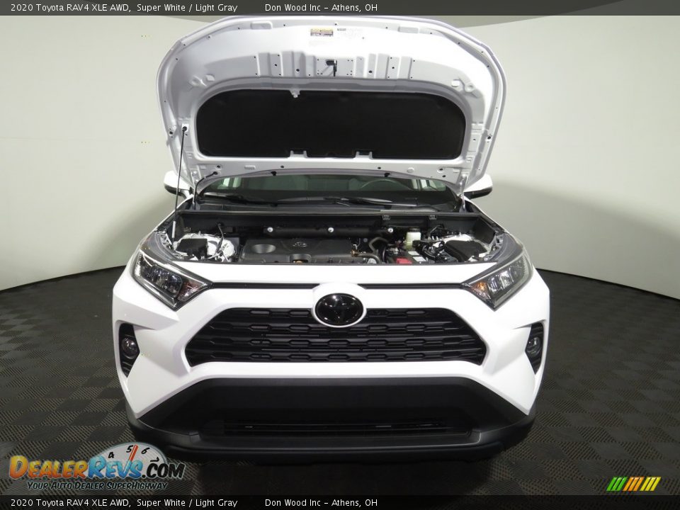 2020 Toyota RAV4 XLE AWD Super White / Light Gray Photo #5
