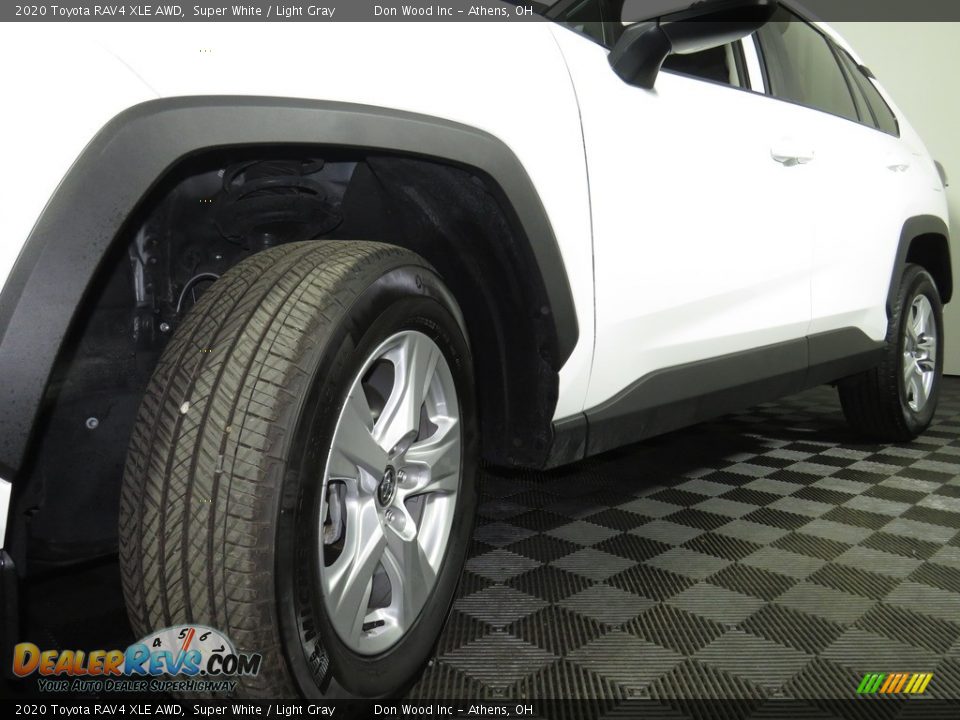 2020 Toyota RAV4 XLE AWD Super White / Light Gray Photo #8
