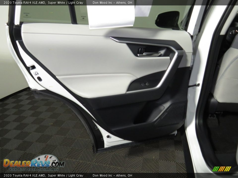 2020 Toyota RAV4 XLE AWD Super White / Light Gray Photo #21