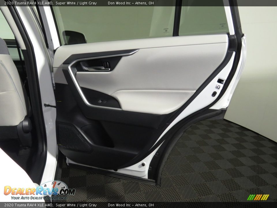 2020 Toyota RAV4 XLE AWD Super White / Light Gray Photo #23