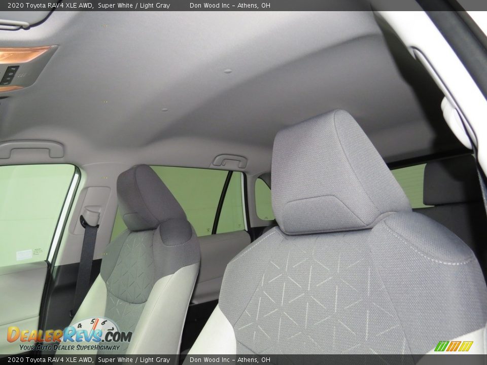 2020 Toyota RAV4 XLE AWD Super White / Light Gray Photo #32