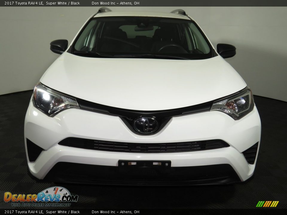 2017 Toyota RAV4 LE Super White / Black Photo #4