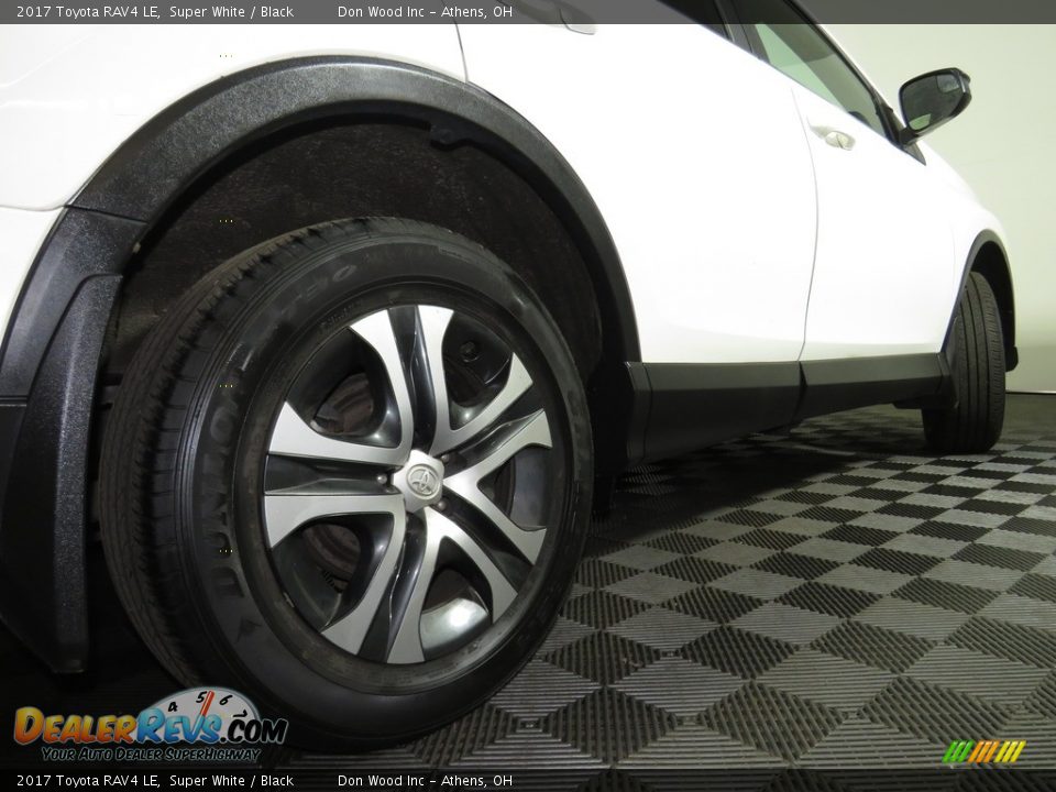 2017 Toyota RAV4 LE Super White / Black Photo #16