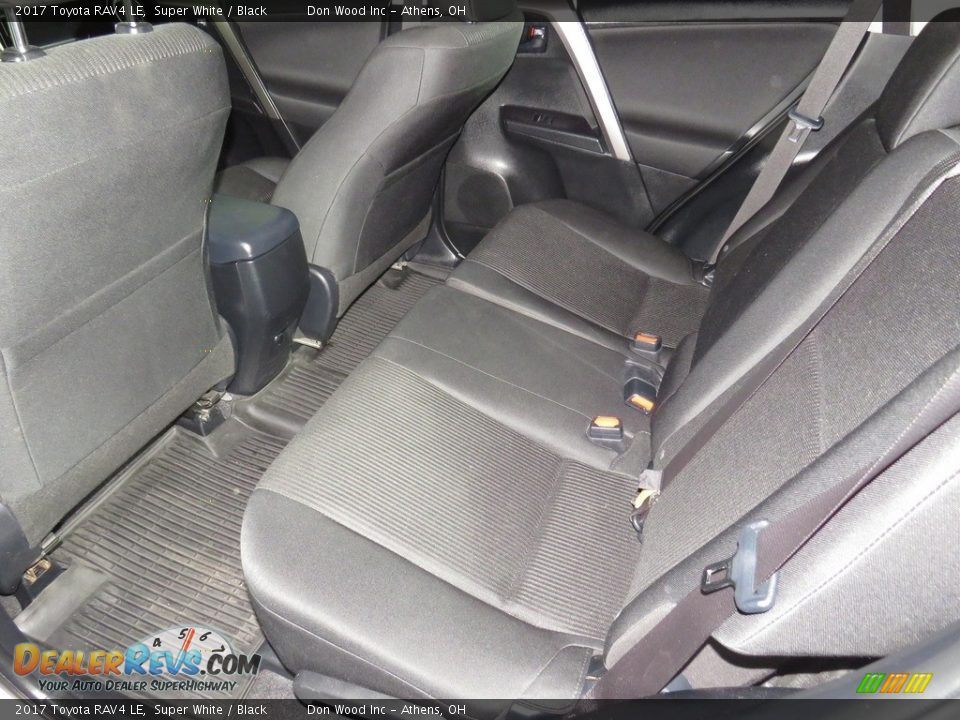 2017 Toyota RAV4 LE Super White / Black Photo #22