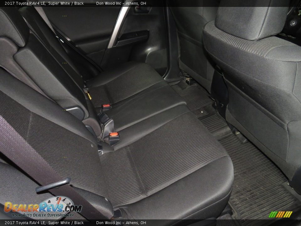 2017 Toyota RAV4 LE Super White / Black Photo #24
