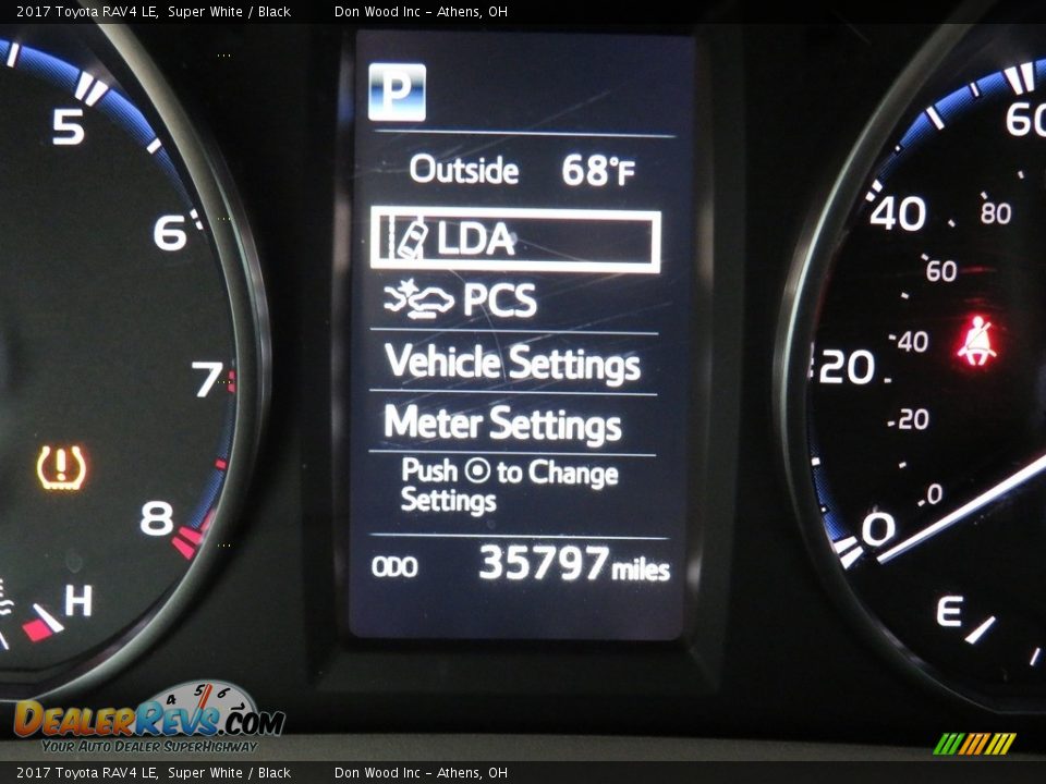 2017 Toyota RAV4 LE Super White / Black Photo #29