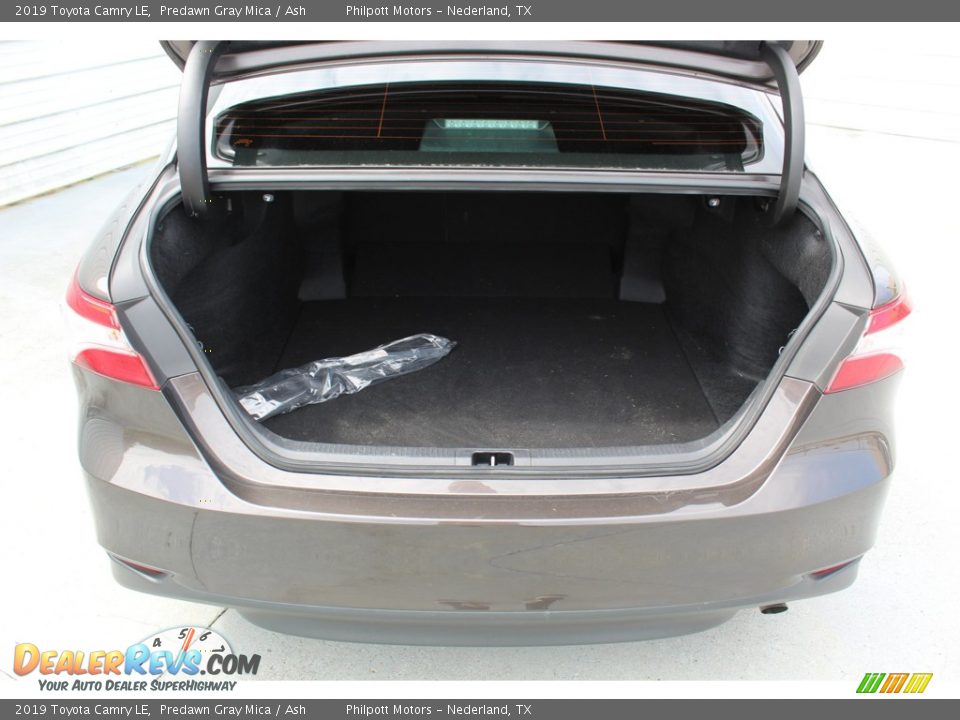 2019 Toyota Camry LE Predawn Gray Mica / Ash Photo #24