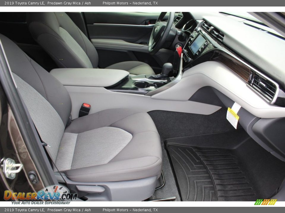 2019 Toyota Camry LE Predawn Gray Mica / Ash Photo #28