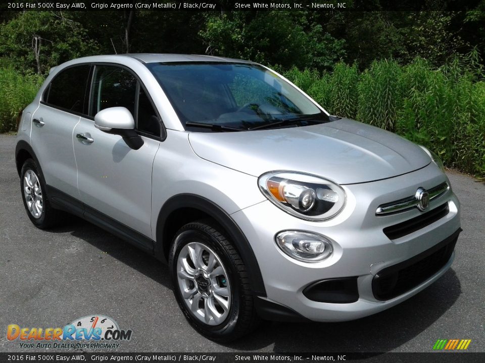 Front 3/4 View of 2016 Fiat 500X Easy AWD Photo #5