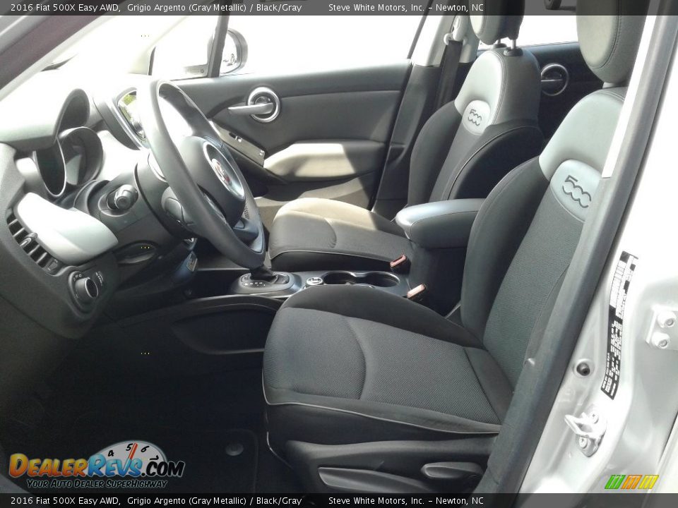 Front Seat of 2016 Fiat 500X Easy AWD Photo #11