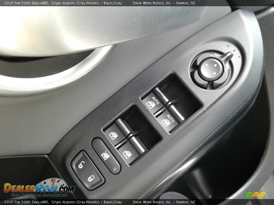 Door Panel of 2016 Fiat 500X Easy AWD Photo #12