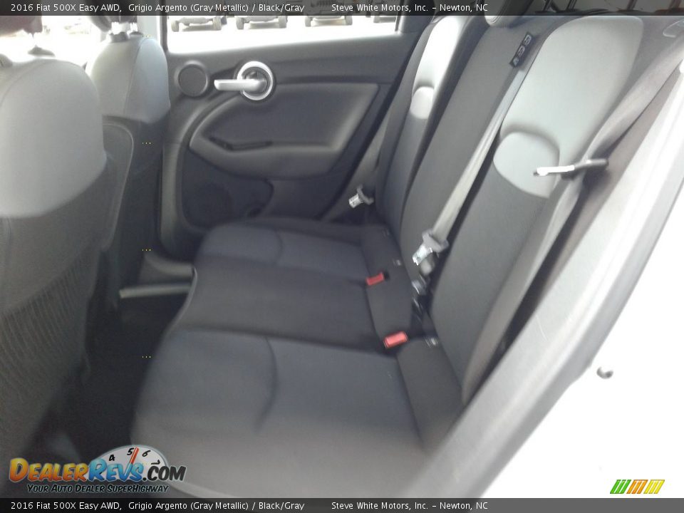 Rear Seat of 2016 Fiat 500X Easy AWD Photo #14