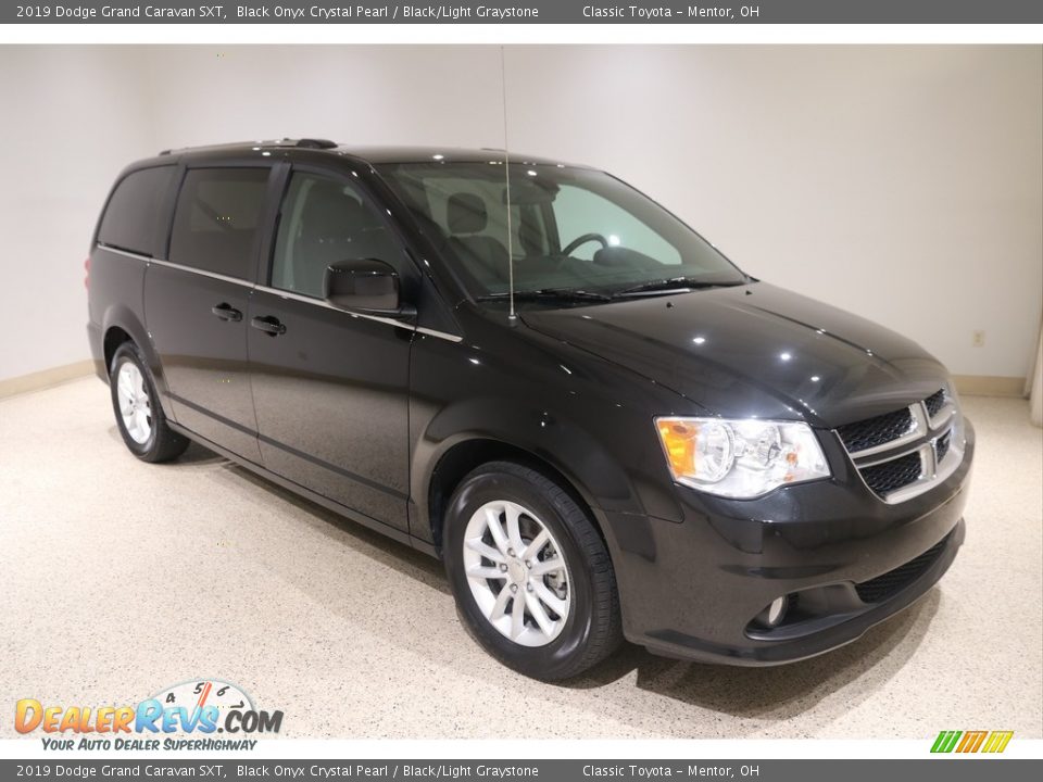 2019 Dodge Grand Caravan SXT Black Onyx Crystal Pearl / Black/Light Graystone Photo #1