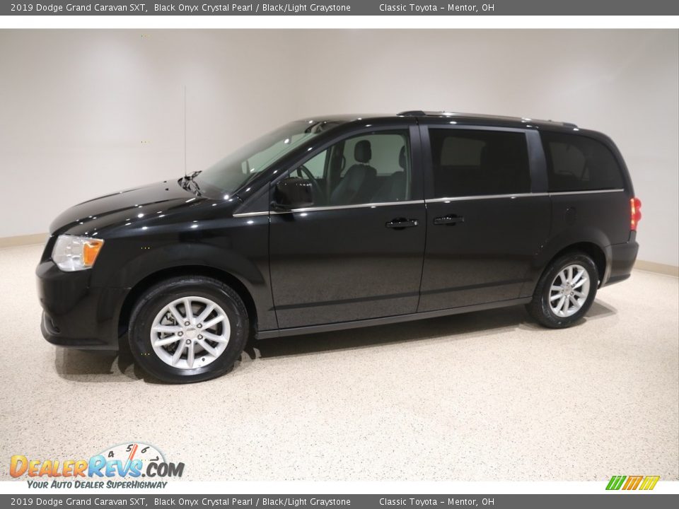 2019 Dodge Grand Caravan SXT Black Onyx Crystal Pearl / Black/Light Graystone Photo #3