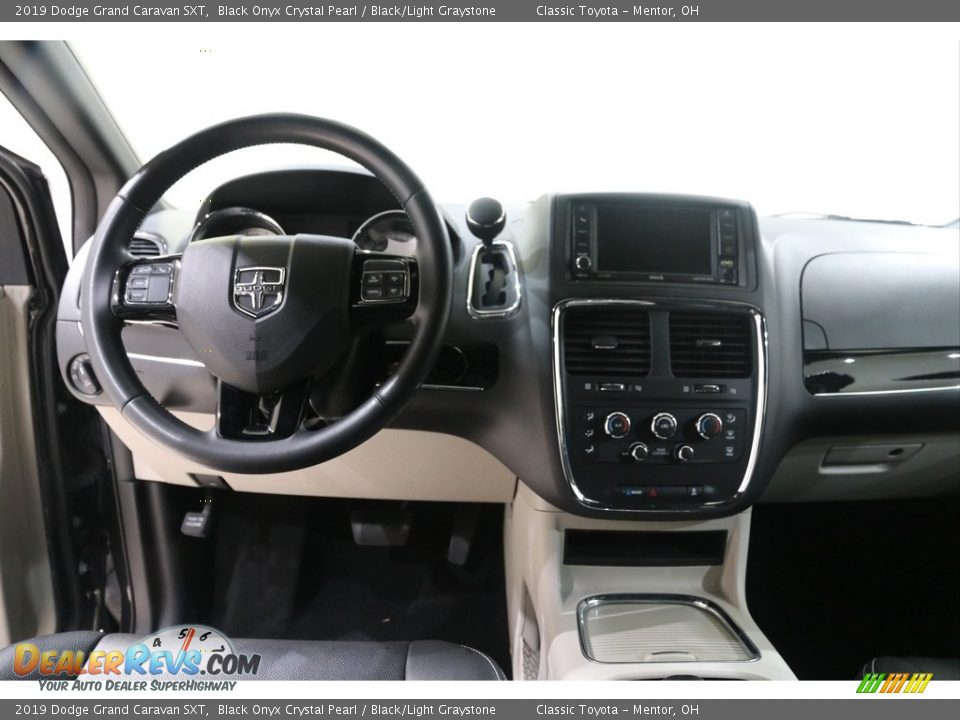 2019 Dodge Grand Caravan SXT Black Onyx Crystal Pearl / Black/Light Graystone Photo #7