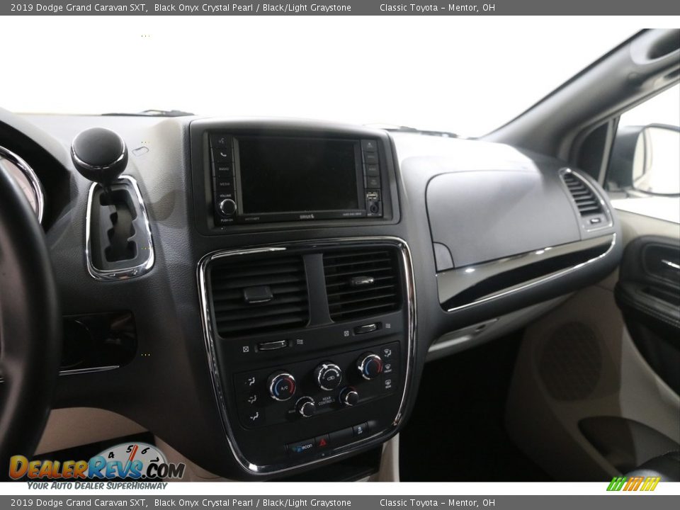 2019 Dodge Grand Caravan SXT Black Onyx Crystal Pearl / Black/Light Graystone Photo #10